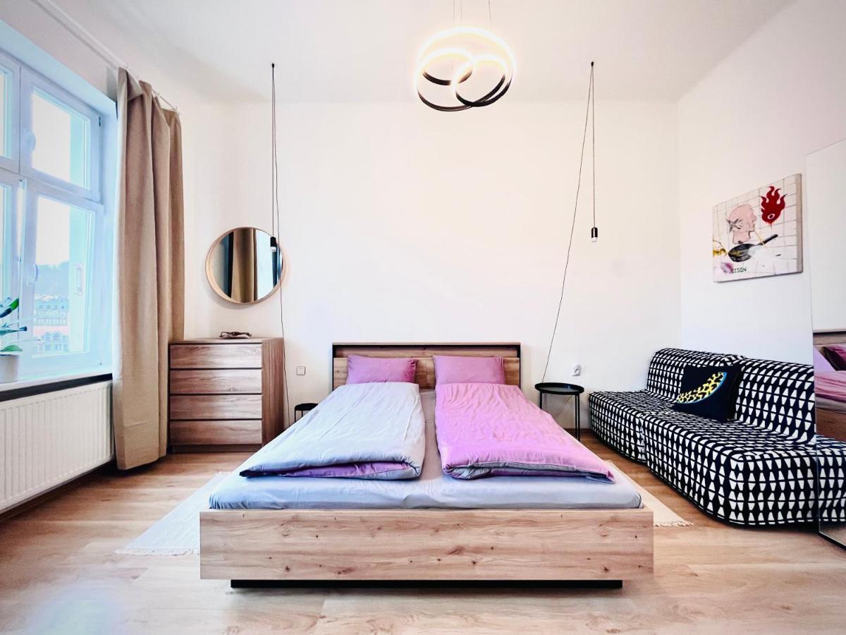 Sunny City - Apartment In Spa Zone With Private Garage 카를로비바리 외부 사진