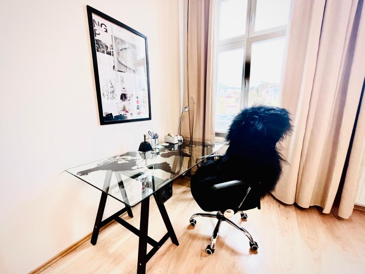Sunny City - Apartment In Spa Zone With Private Garage 카를로비바리 외부 사진